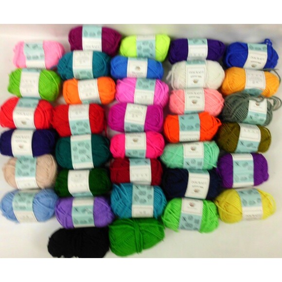 Inscraft 100% Acrylic Yarn with Carrying Case Set of 35 - Picture 1 of 2